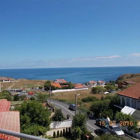 Хотел Family Atlas