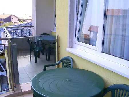 Хотел Family Atlas 2*