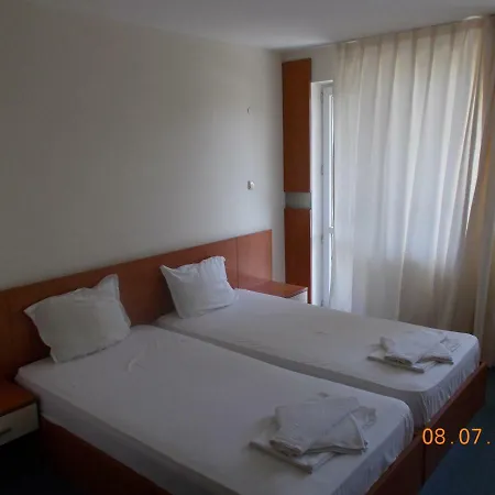 Хотел Family Atlas Синеморец