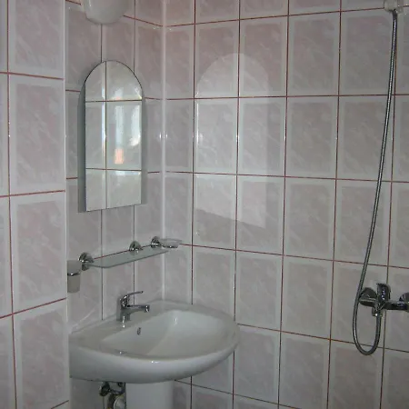 Family Atlas Хотел 2*