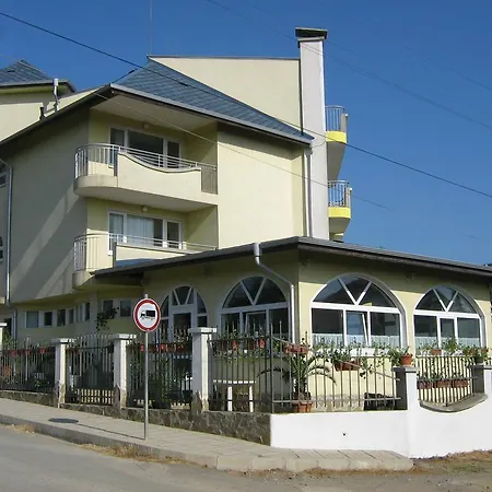 Family Atlas Sinemoreț