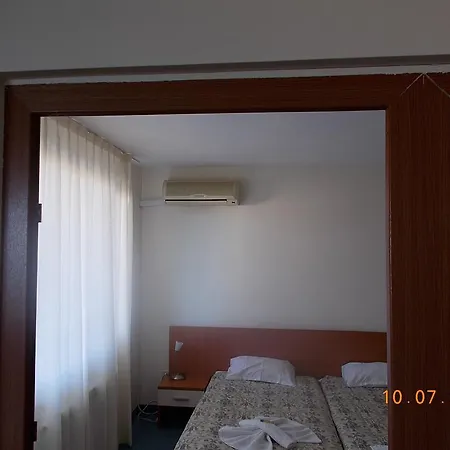хотел атлас Хотел Синеморец