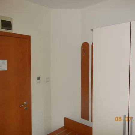 хотел атлас 2*