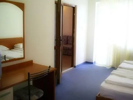 Ξενοδοχείο Family Atlas